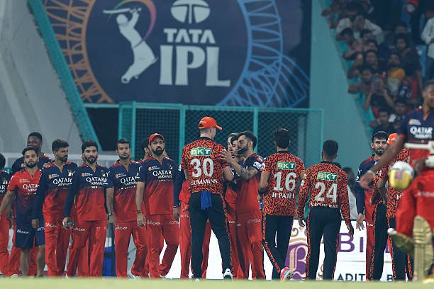 LUCKNOW, INDIA - MAY 23: Pat Cummins of Sunrisers Hyderabad
and Virat Kohli of Royal Challengers Bengaluru shake hands after the match during the 2025 IPL match between Royal Challengers Bengaluru and Sunrisers Hyderabad at Bharat Ratna Shri Atal Bihari Vajpayee Ekana Cricket Stadium on May 23, 2025, in Lucknow, India.